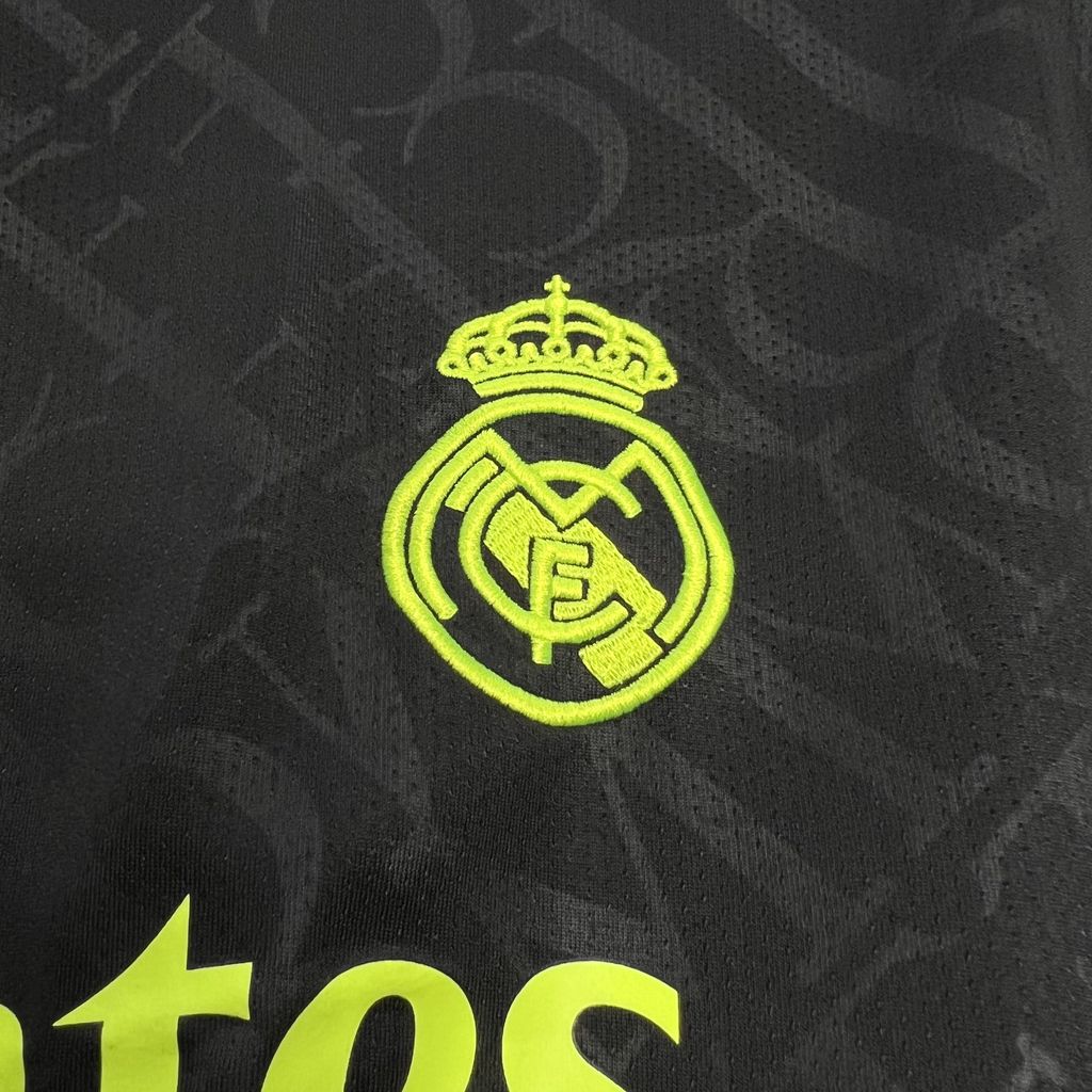 CAMISETA REAL MADRID 24/25 EDICION NEGRO Y NEÓN