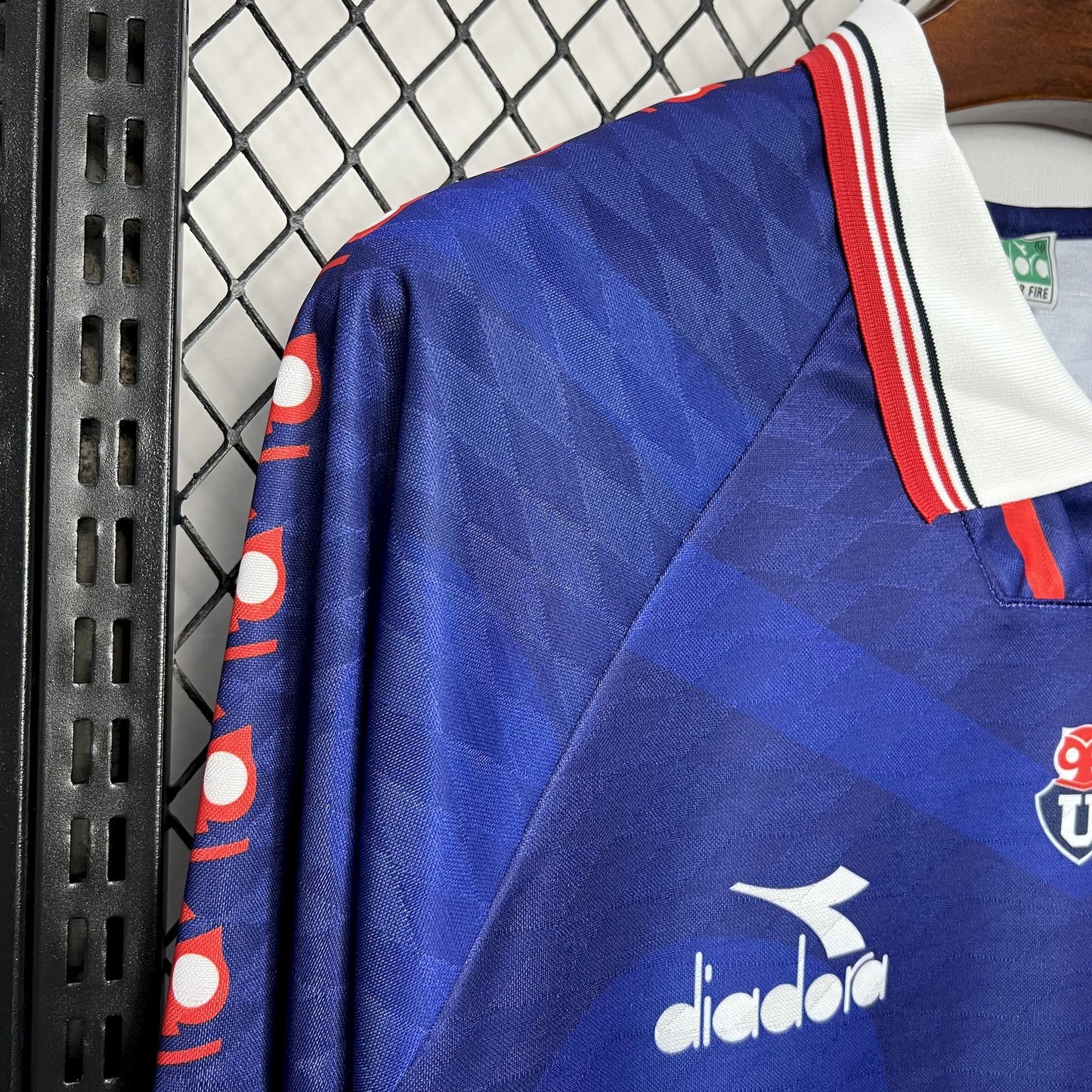 CAMISETA UNIVERSIDAD DE CHILE RETRO 1996 MANGA LARGA