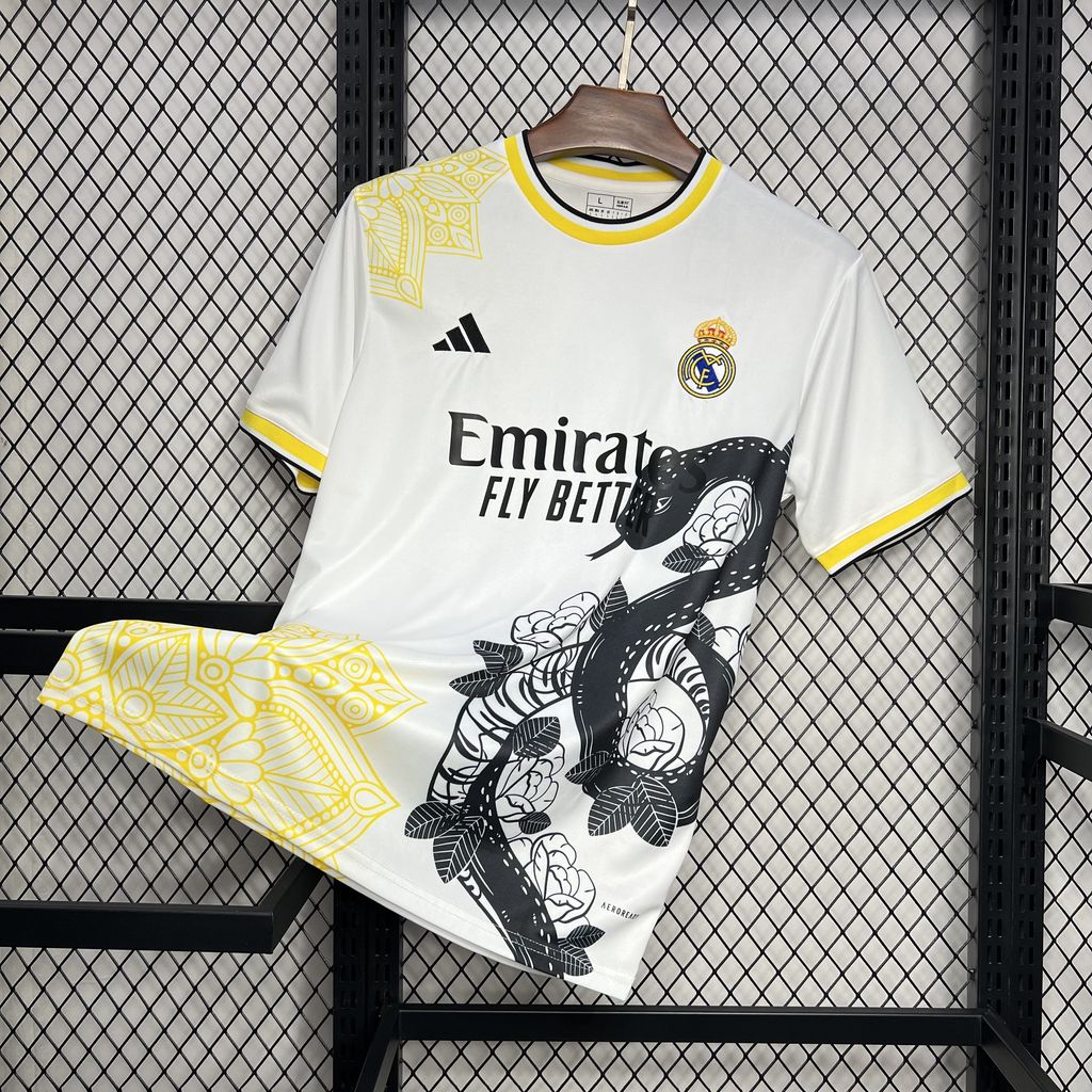 CAMISETA REAL MADRID 24/25 EDICION WHITE MAMBA