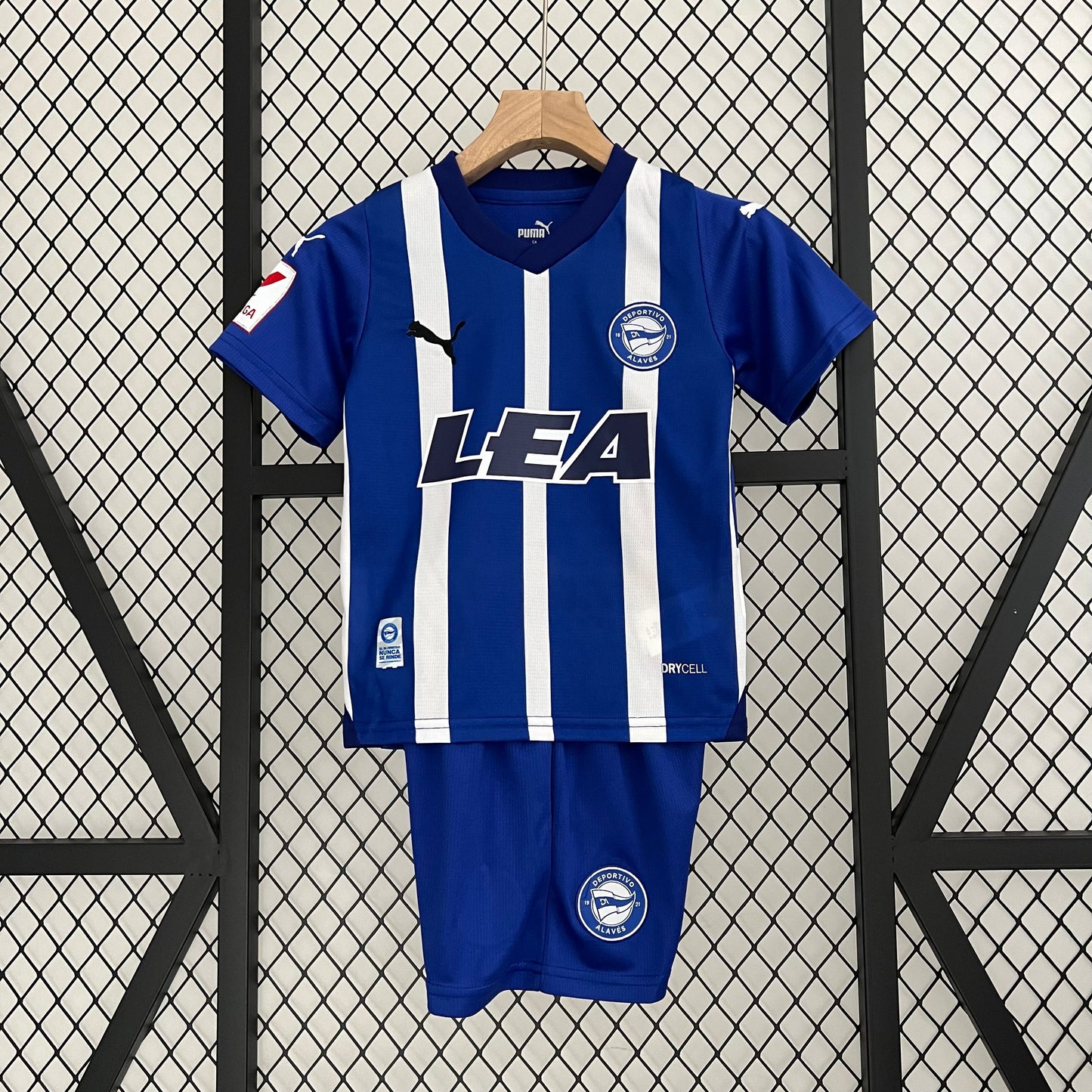 CAMISETA ALAVÉS I 23/24 CONJUNTO INFANTIL