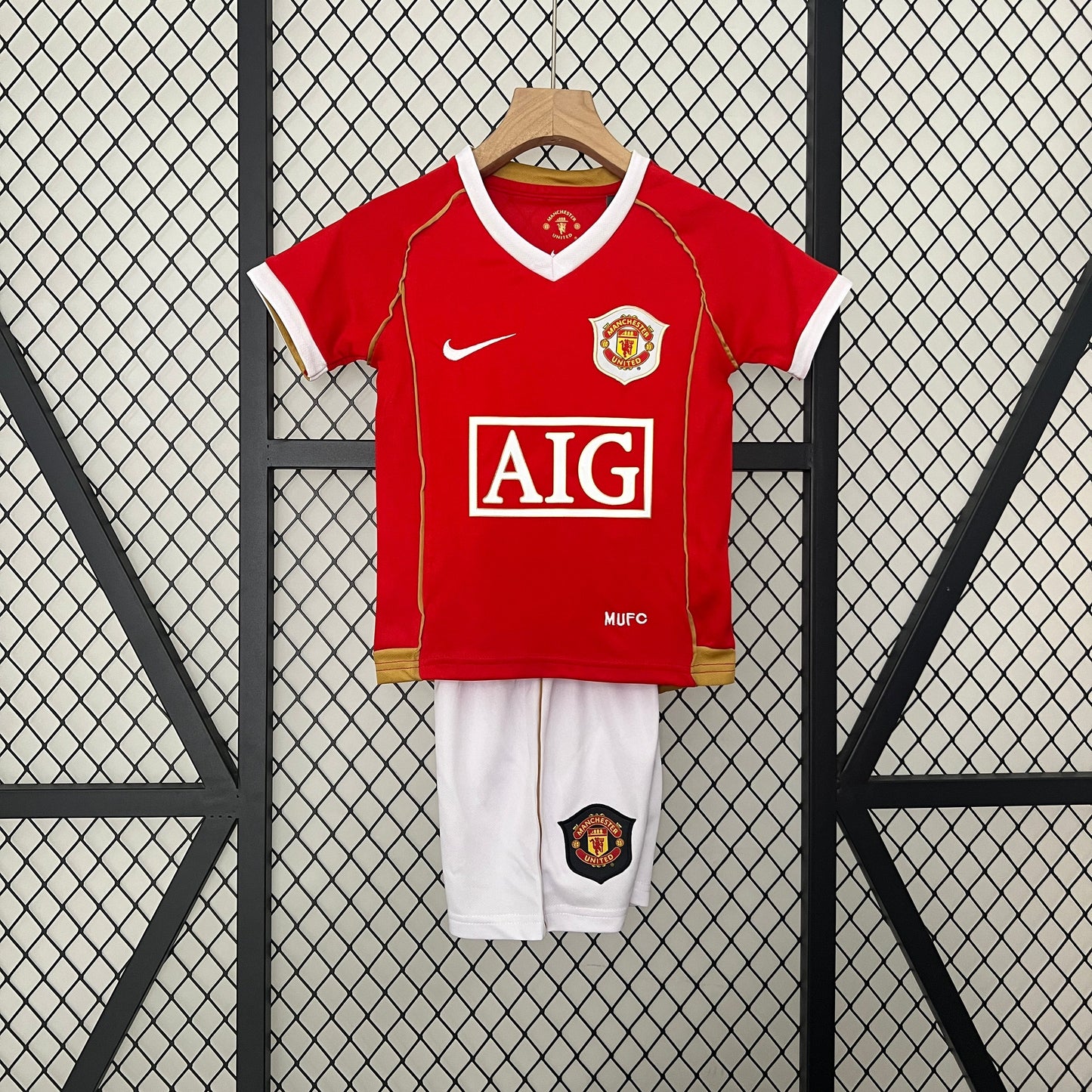 CAMISETA MANCHESTER UNITED I 06/07 CONJUNTO INFANTIL (RETRO)